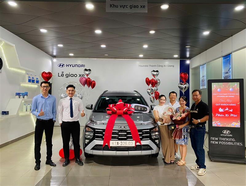 BÀN GIAO XE MỚI ĐẾN TAY KHÁCH HÀNG - HYUNDAI STARGAZER